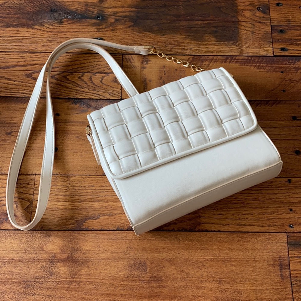 A New Day Basketweave Cream Crossbody Bag 9”x 7.5”